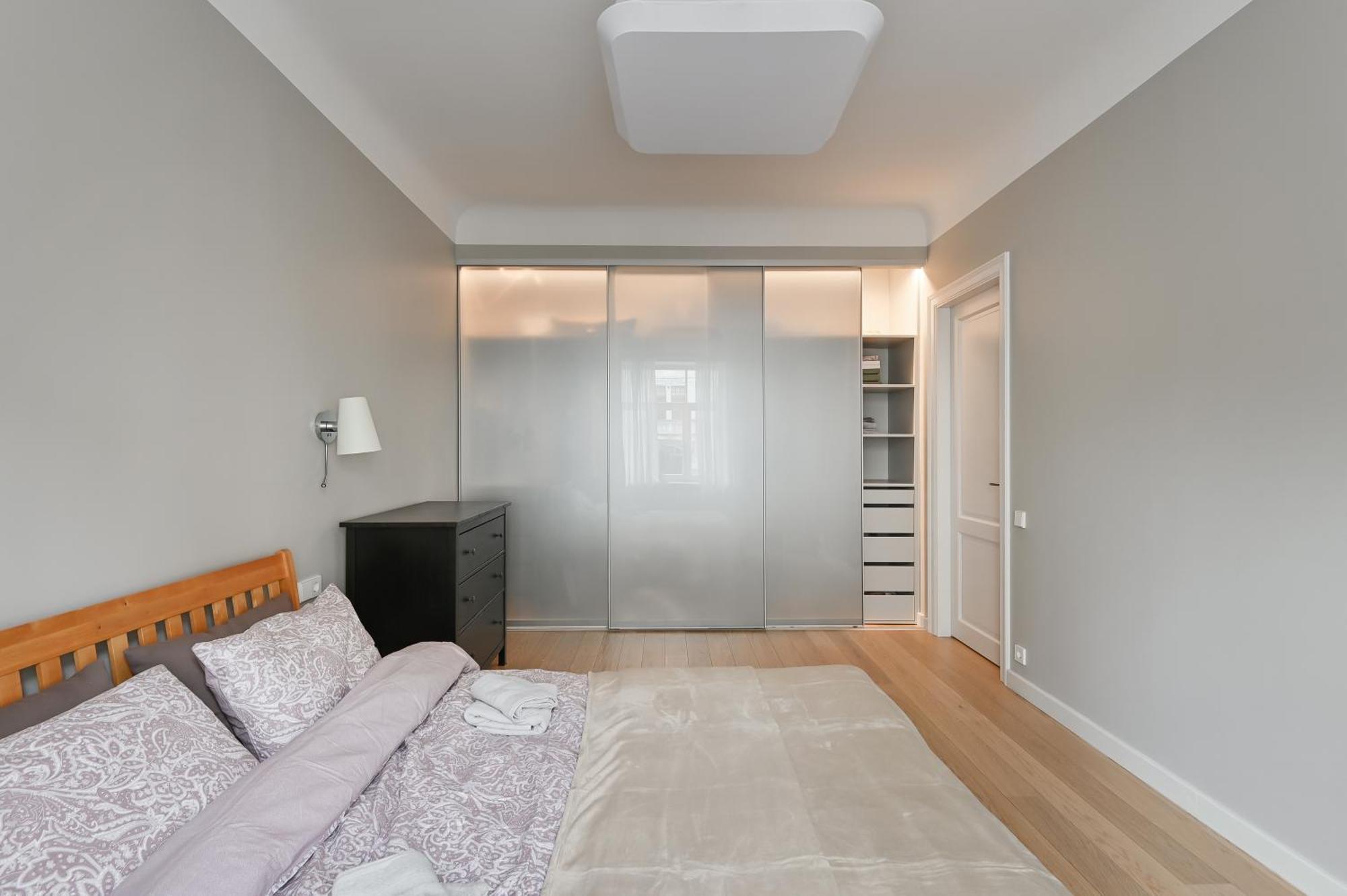 Modern 2-Bdrm Centre Apartment Рига Экстерьер фото