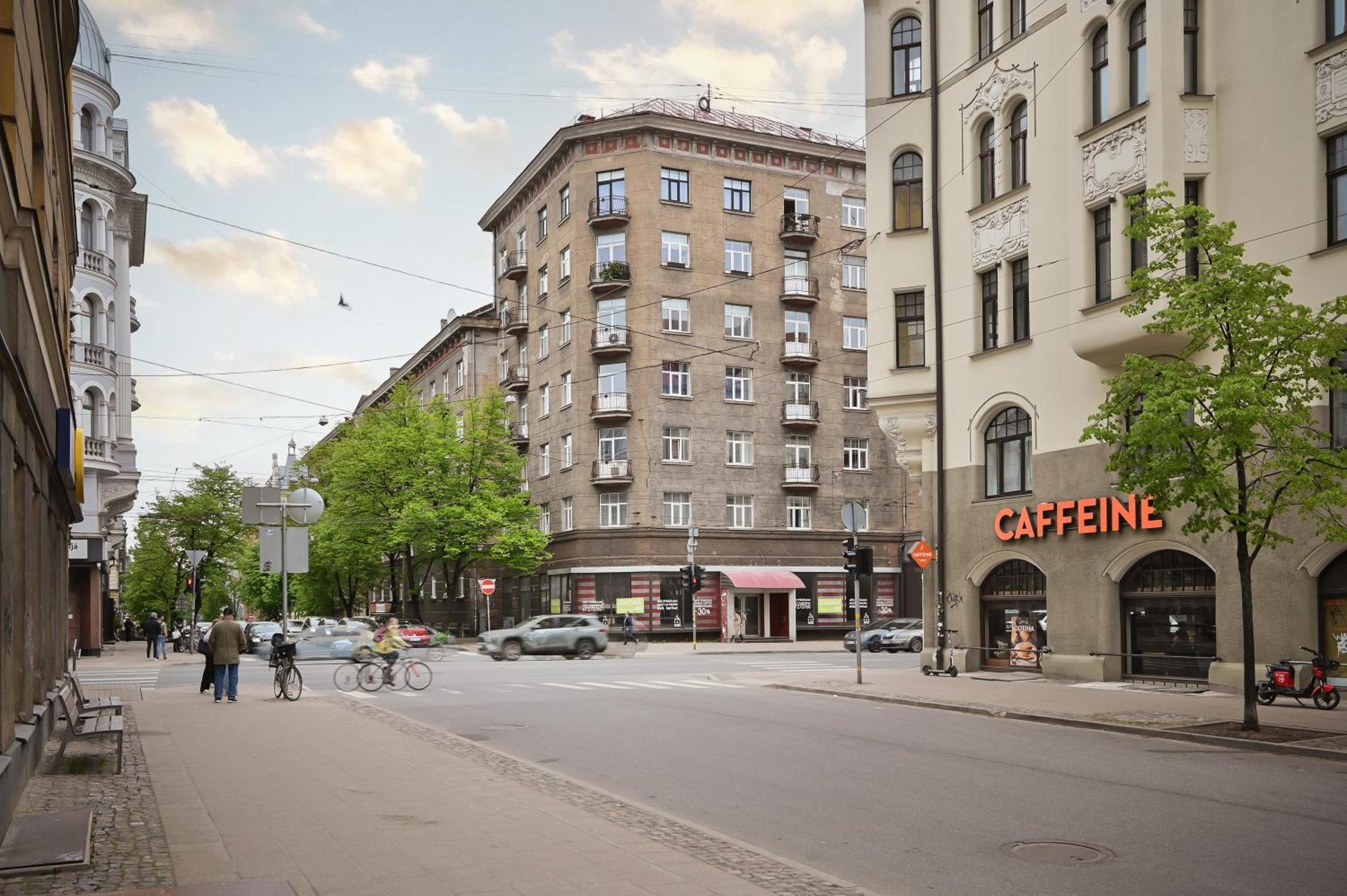 Modern 2-Bdrm Centre Apartment Рига Экстерьер фото